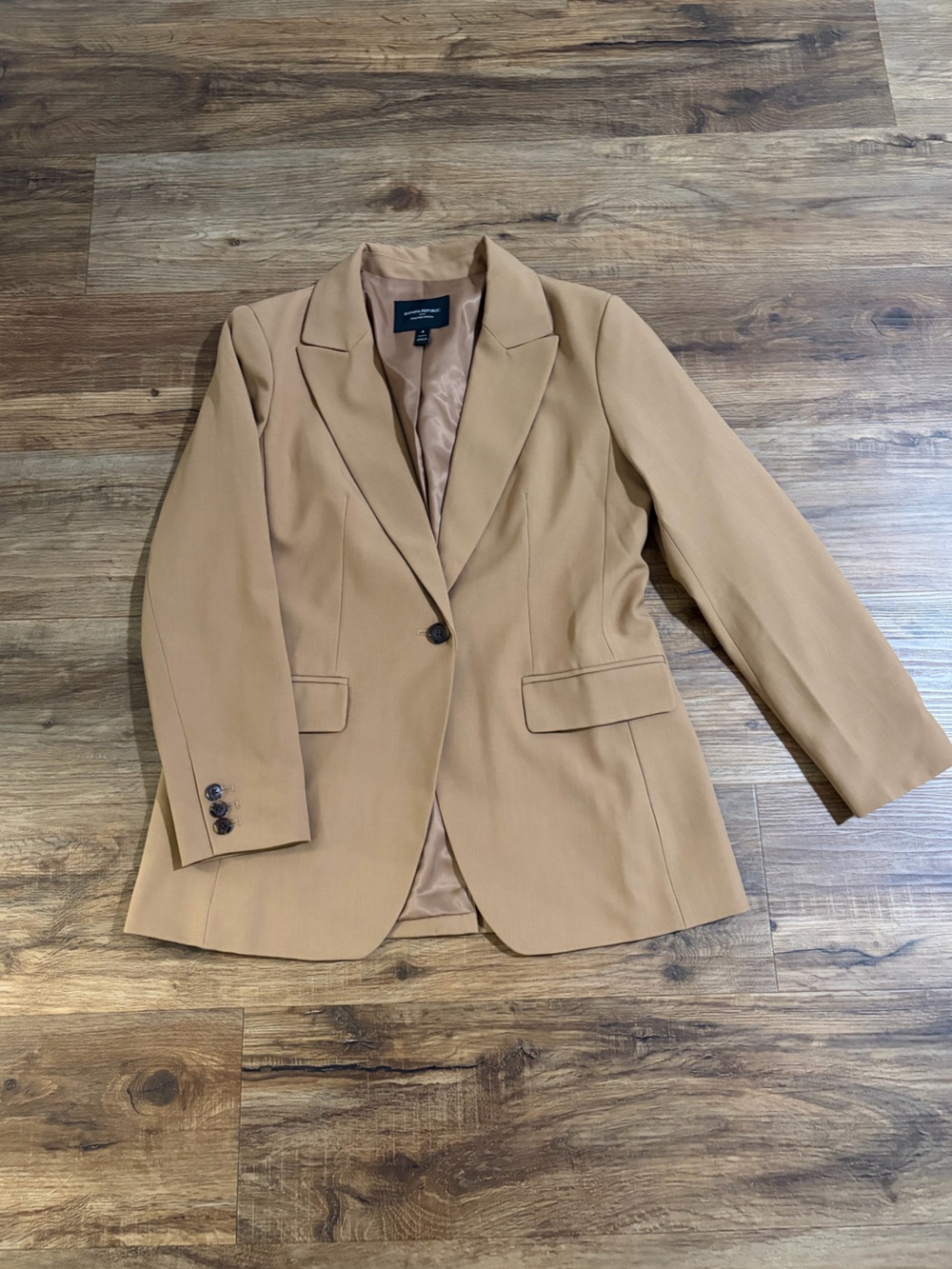 NWOT Banana Republic Factory Sculpted Blazer- size Petite 4 - Picture 3 of 7